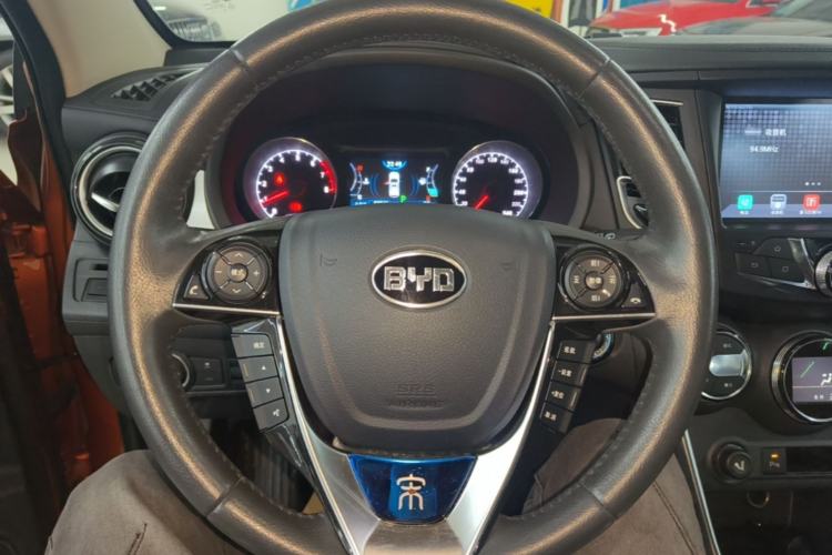 Used BYD Song 2016 2.0TID Automatic Prestige Edition Steering Wheel