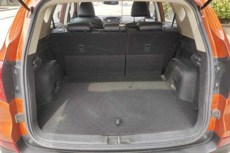 Used BYD Song 2016 Gaishi Edition 1.5TID Automatic Luxury Model Trunk