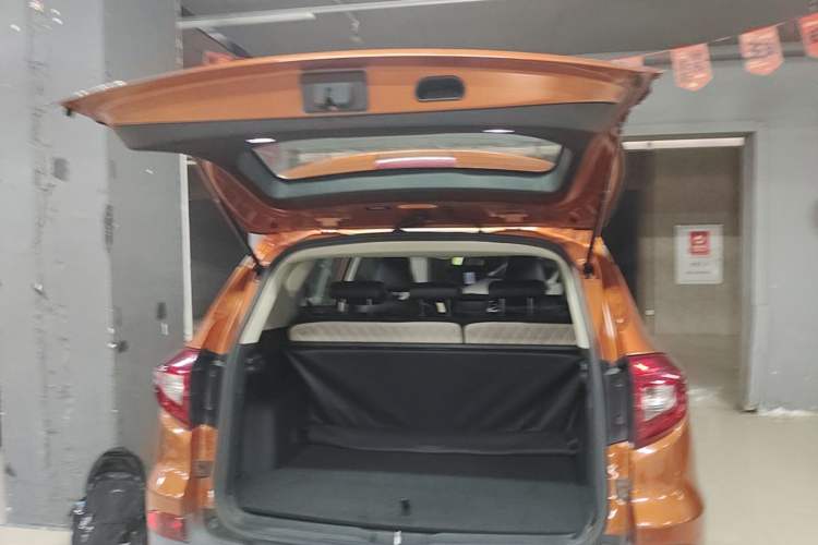 Used BYD Song 2016 1.5TI Manual Luxury Model Trunk