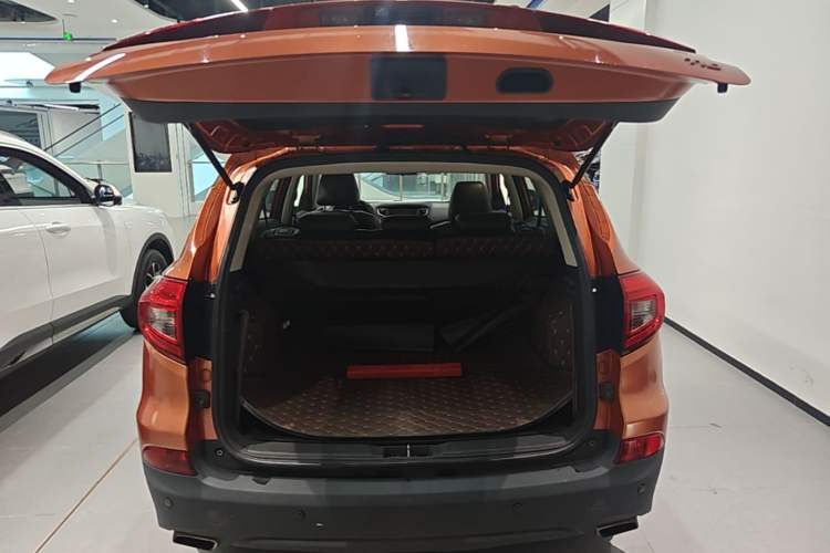 Used BYD Song 2016 Gaishi Edition 1.5TID Automatic Luxury Model Trunk