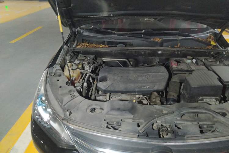 Used BYD Song 2017 Gaishe Upgrade Edition 1.5TID Automatic Elite Model Engine Bay Right