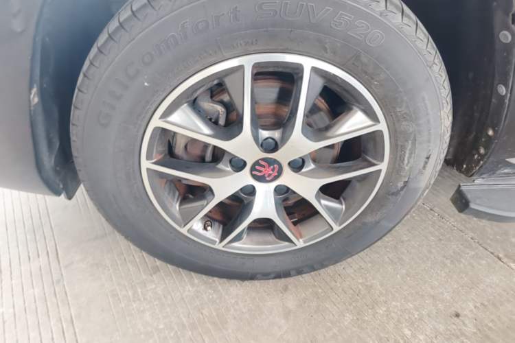 Used BYD Song 2017 Gaishi Upgrade Edition 1.5TI Manual Elite Model Exterior 4