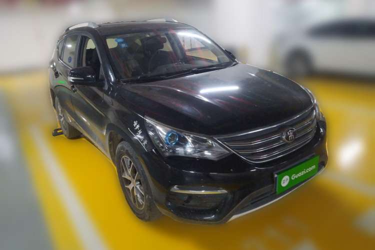 Used BYD Song 2017 Gaishe Upgrade Edition 1.5TID Automatic Elite Model Front Right 45 Deg
