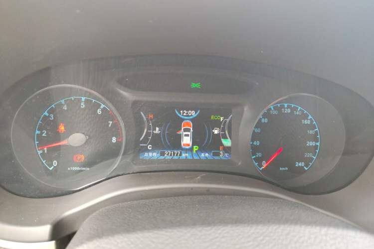Used BYD Song 2017 Gaishe Upgrade Edition 1.5TID Automatic Elite Model Instrument Cluster
