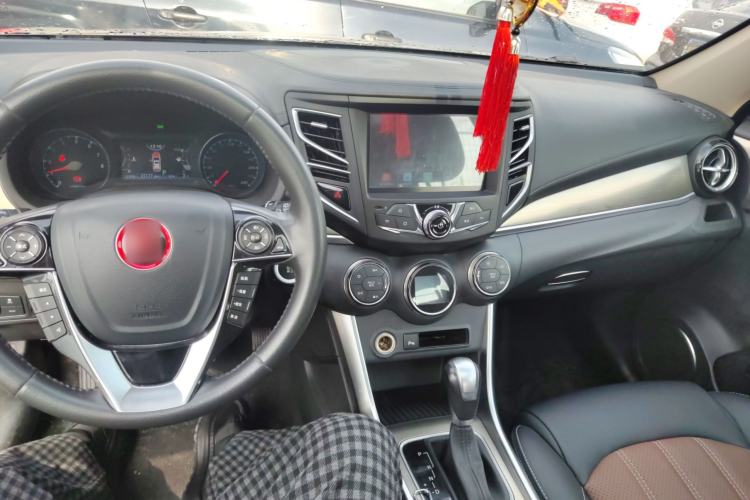 Used BYD Song 2017 Gaishe Upgrade Edition 1.5TID Automatic Elite Model Interior 2