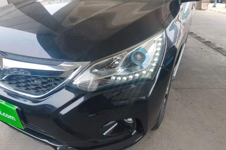 Used BYD Song 2017 Gaishi Upgrade Edition 1.5TI Manual Elite Model Left Front Headlight