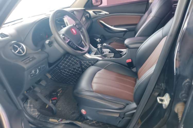 Used BYD Song 2017 Gaishi Upgrade Edition 1.5TI Manual Elite Model Left Front Seat