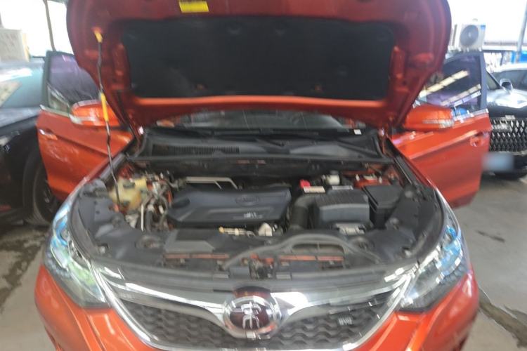 Used BYD Song 2017 Gaishe Upgrade Edition 1.5TID Automatic Elite Model Engine Bay