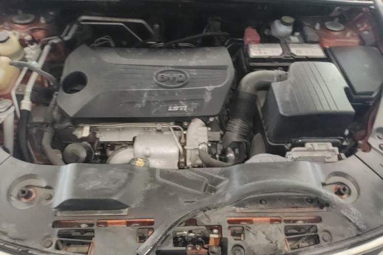Used BYD Song 2017 Gaishi Upgrade Edition 1.5TI Manual Elite Model Engine Bay