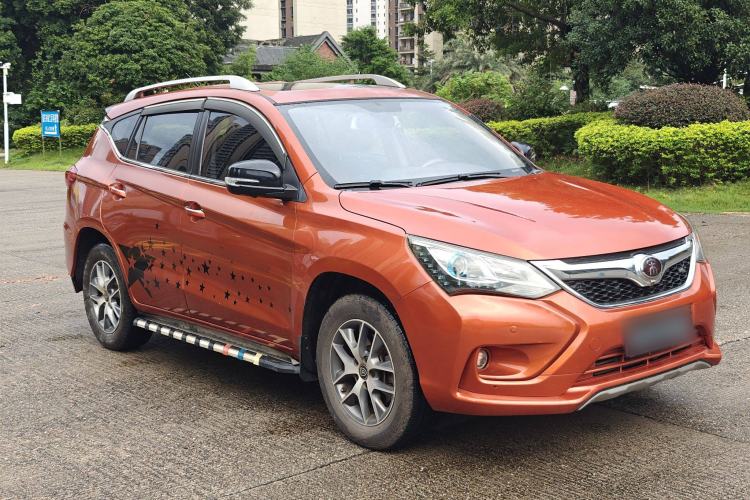 Used BYD Song 2017 Gaishi Upgrade Edition 1.5TI Manual Elite Model Exterior 2