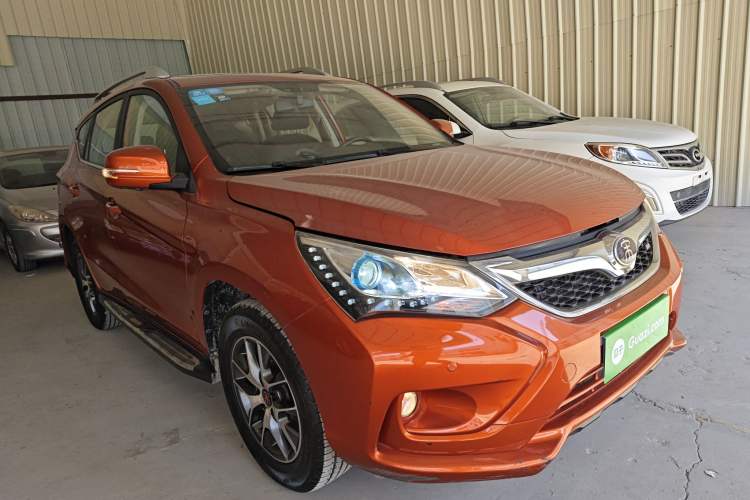 Used BYD Song 2017 Gaishe Upgrade Edition 1.5TID Automatic Elite Model Exterior 2