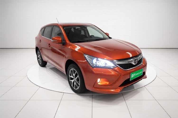 Used BYD Song 2017 Gaishe Upgrade Edition 1.5TID Automatic Elite Model Front Right 45 Deg