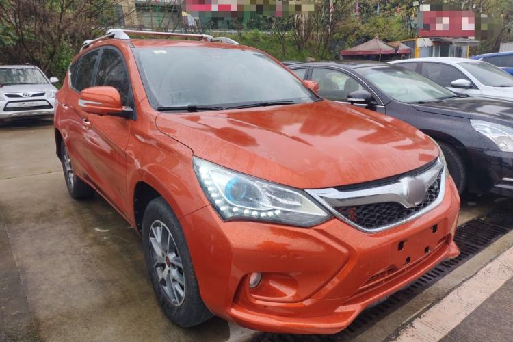 Used BYD Song 2017 Gaishi Upgrade Edition 1.5TI Manual Elite Model Front Right 45 Deg