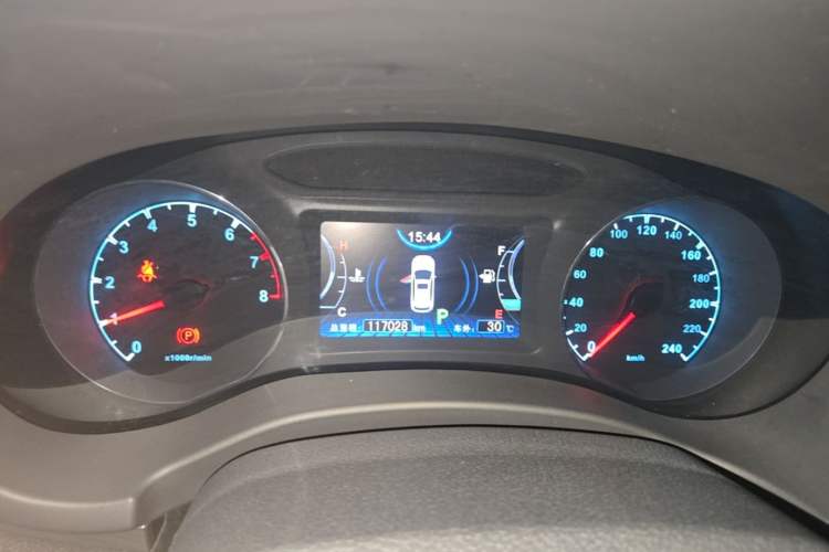 Used BYD Song 2017 Gaishe Upgrade Edition 1.5TID Automatic Elite Model Instrument Cluster