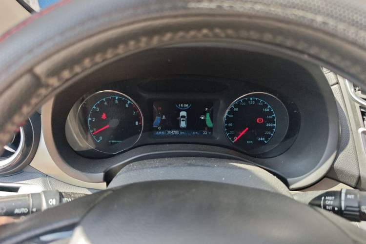 Used BYD Song 2017 Gaishi Upgrade Edition 1.5TI Manual Elite Model Instrument Cluster