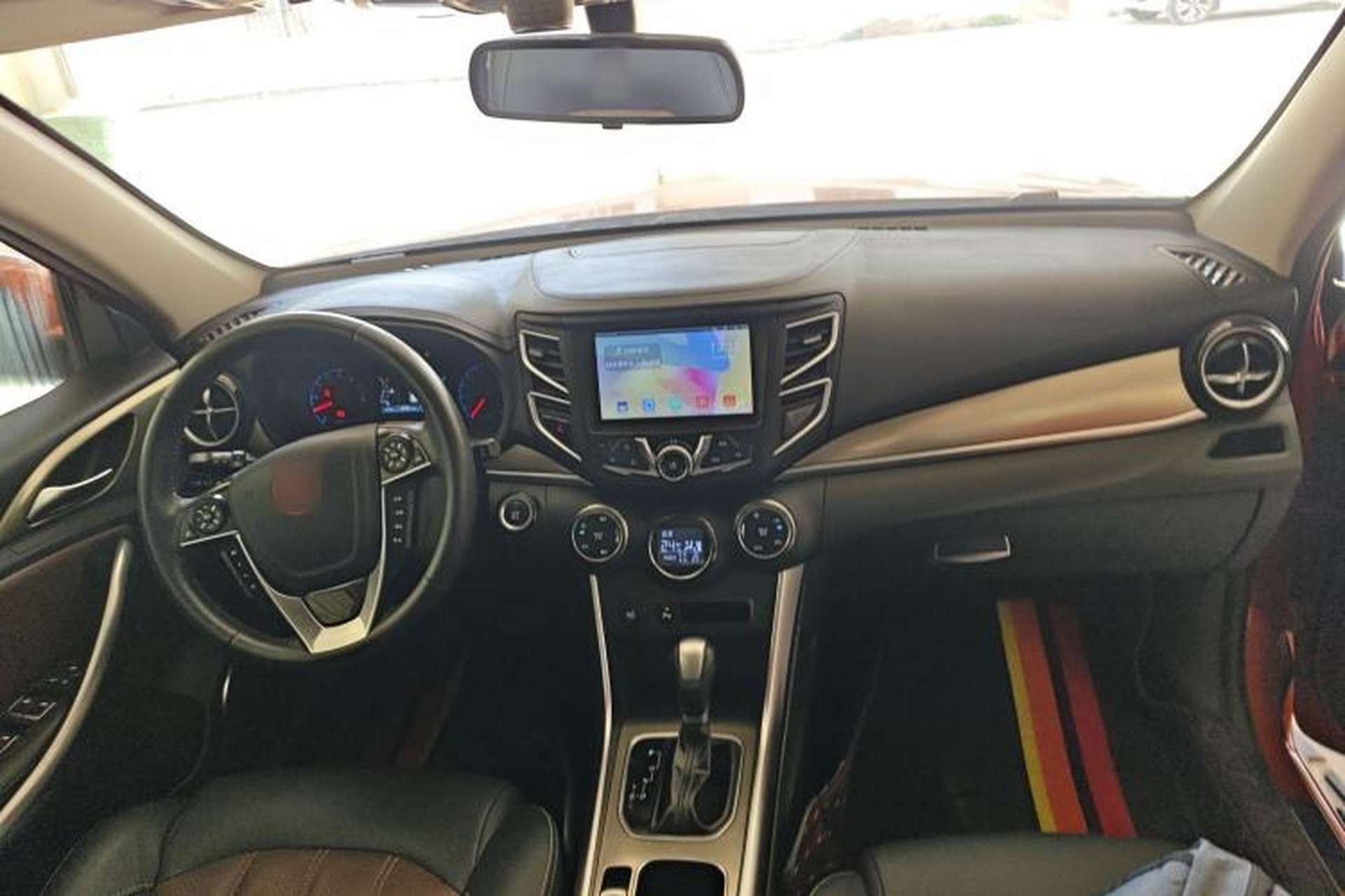 Used BYD Song 2017 Gaishe Upgrade Edition 1.5TID Automatic Elite Model Interior 2