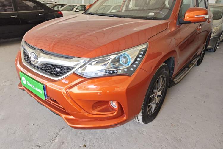 Used BYD Song 2017 Gaishe Upgrade Edition 1.5TID Automatic Elite Model Left Front Headlight