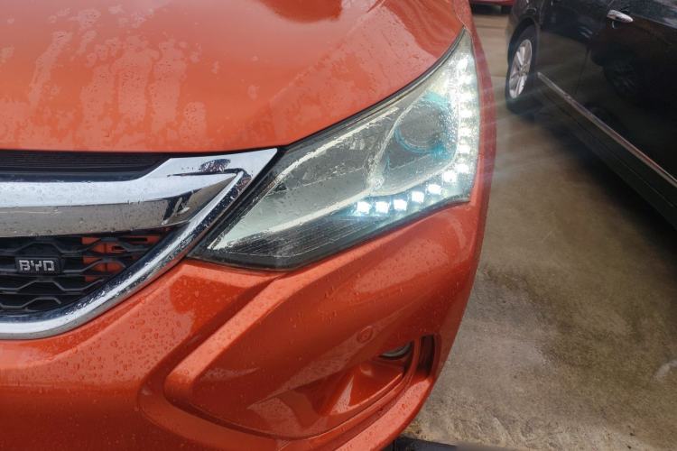 Used BYD Song 2017 Gaishi Upgrade Edition 1.5TI Manual Elite Model Left Front Headlight