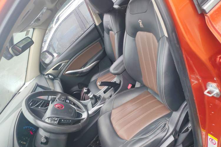 Used BYD Song 2017 Gaishi Upgrade Edition 1.5TI Manual Elite Model Left Front Seat