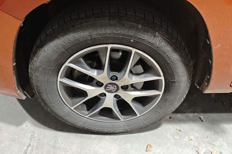 Used BYD Song 2017 Gaishe Upgrade Edition 1.5TID Automatic Elite Model Left Front Wheel Hub