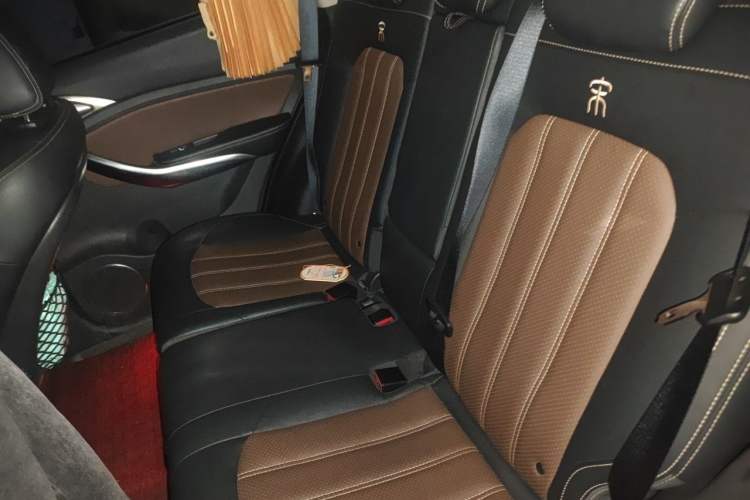 Used BYD Song 2017 Gaishi Upgrade Edition 1.5TID Automatic Luxury Model Left Rear Seat