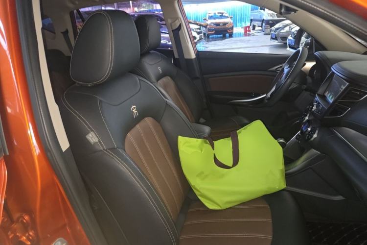 Used BYD Song 2017 Gaishe Upgrade Edition 1.5TID Automatic Elite Model Right Front Seat