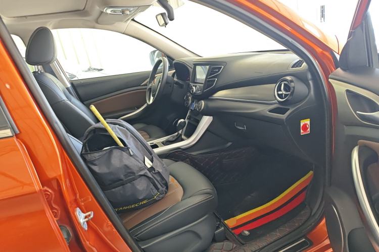 Used BYD Song 2017 Gaishe Upgrade Edition 1.5TID Automatic Elite Model Right Front Seat