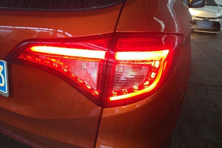 Used BYD Song 2017 Gaishe Upgrade Edition 1.5TID Automatic Elite Model Right Rear Taillight