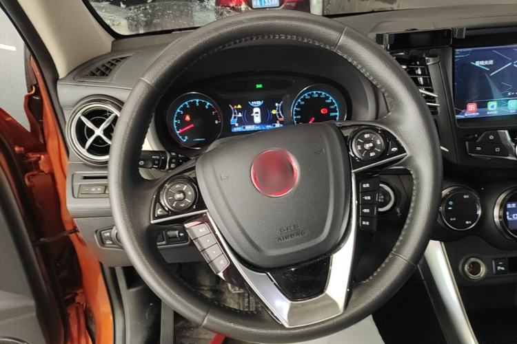 Used BYD Song 2017 Gaishi Upgrade Edition 1.5TI Manual Elite Model Steering Wheel