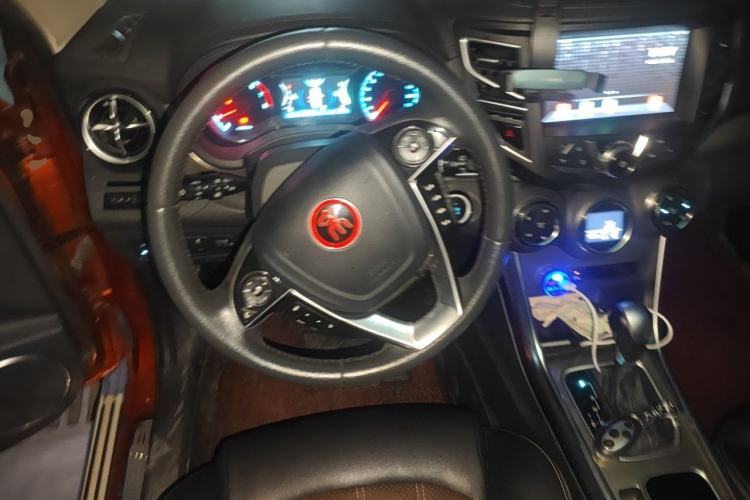 Used BYD Song 2017 Gaishi Upgrade Edition 1.5TID Automatic Luxury Model Steering Wheel