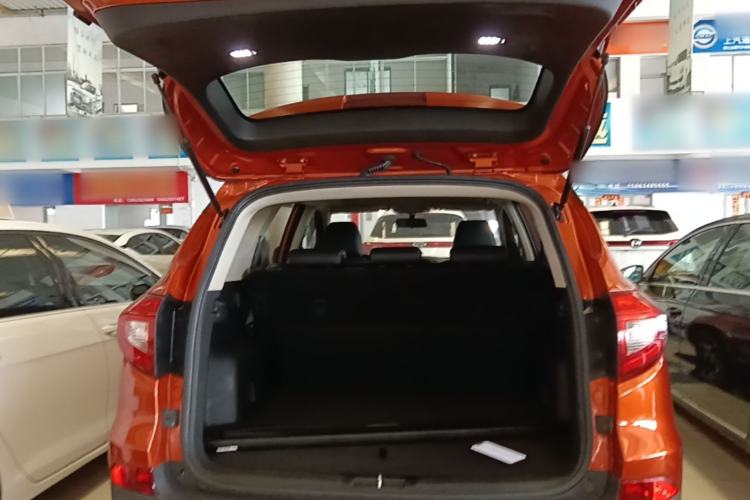 Used BYD Song 2017 Gaishe Upgrade Edition 1.5TID Automatic Elite Model Trunk