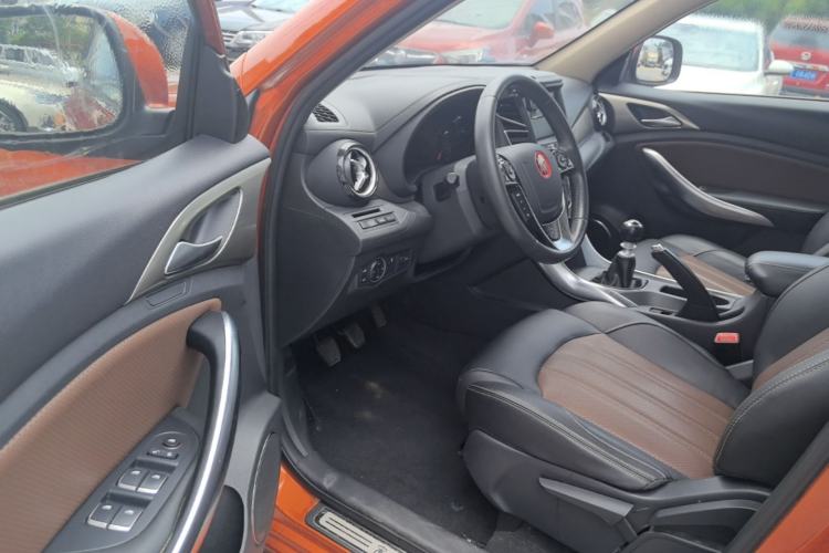 Used BYD Song 2017 Gaishi Upgrade Edition 1.5TI Manual Elite Model Driver Seat