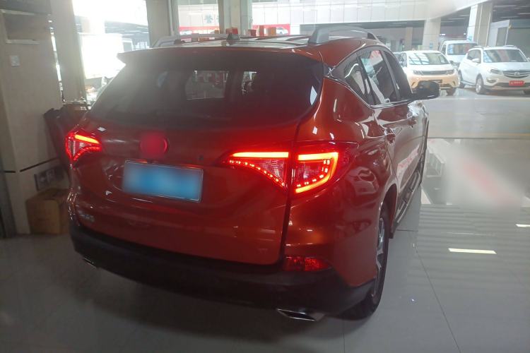 Used BYD Song 2017 Gaishi Upgrade Edition 1.5TI Manual Elite Model Exterior 1