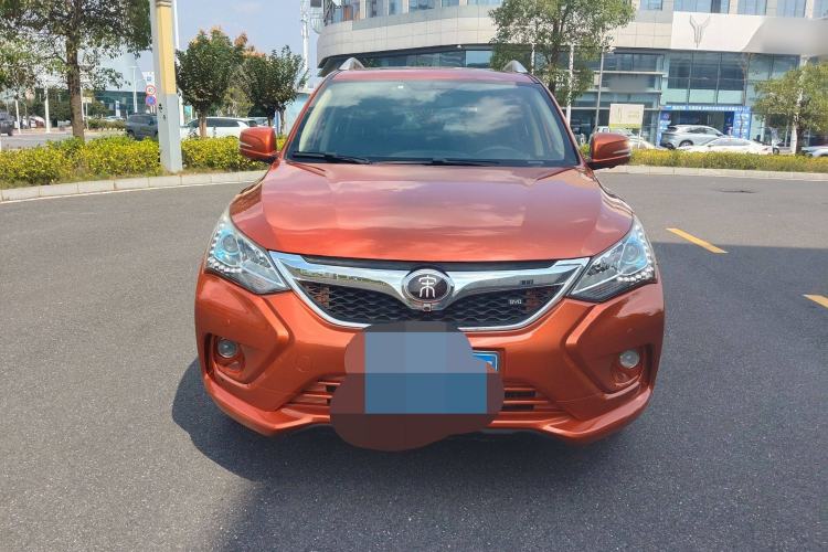 Used BYD Song 2017 Gaishi Upgrade Edition 1.5TI Manual Elite Model Exterior 3