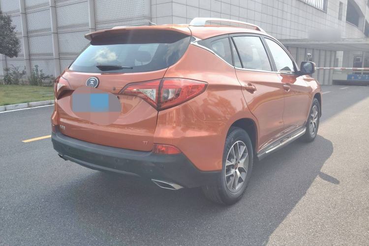 Used BYD Song 2017 Gaishi Upgrade Edition 1.5TI Manual Elite Model Exterior 5