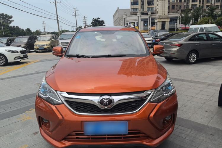 Used BYD Song 2017 Gaishi Upgrade Edition 1.5TI Manual Elite Model Front