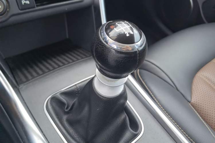 Used BYD Song 2017 Gaishi Upgrade Edition 1.5TI Manual Elite Model Gear Lever