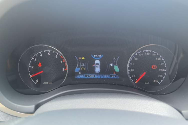 Used BYD Song 2017 Gaishi Upgrade Edition 1.5TI Manual Elite Model Instrument Cluster
