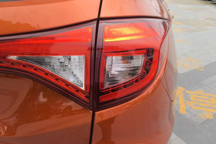 Used BYD Song 2017 Gaishi Upgrade Edition 1.5TI Manual Elite Model Right Rear Taillight