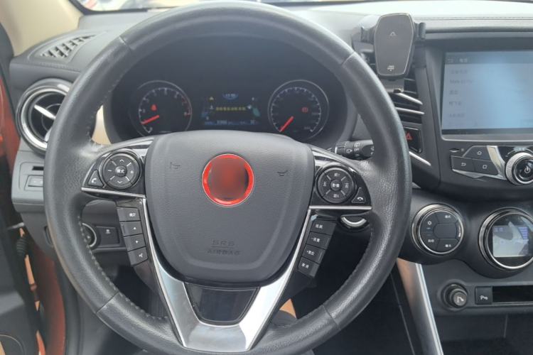 Used BYD Song 2017 Gaishi Upgrade Edition 1.5TI Manual Elite Model Steering Wheel