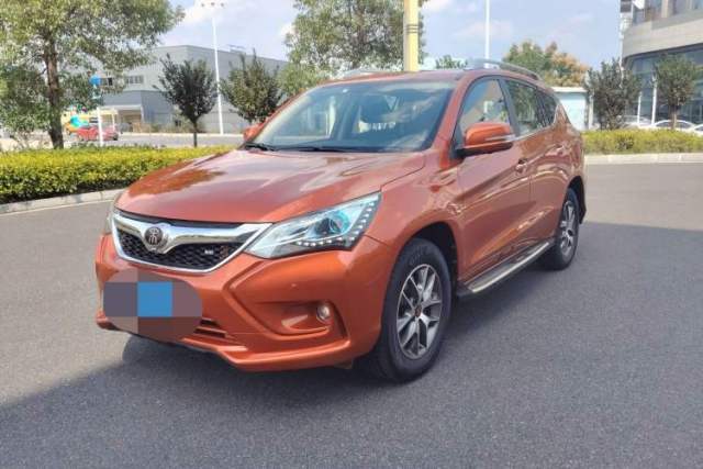 BYD Song 2017 Gaishi Upgrade Edition 1.5TI Manual Elite Model с пробегом
