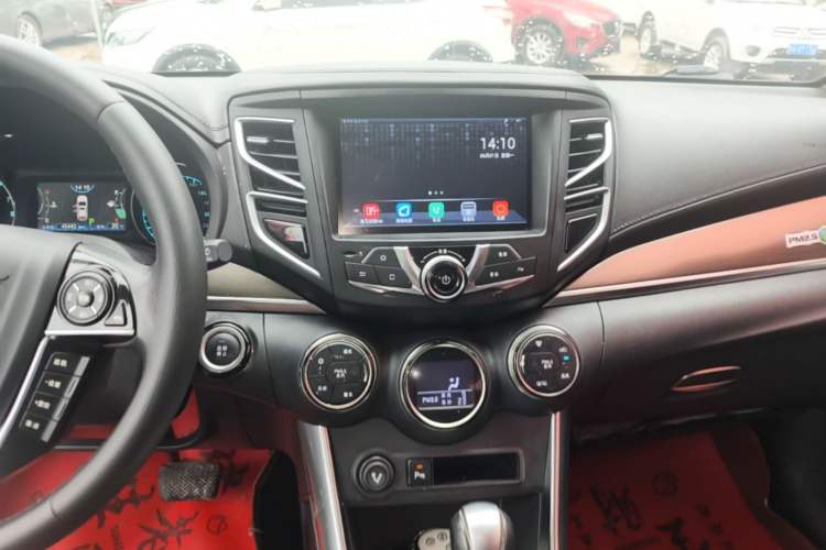 Used BYD Song 2017 Gaishe Upgrade Edition 1.5TID Automatic Elite Model Audio And AC Panel