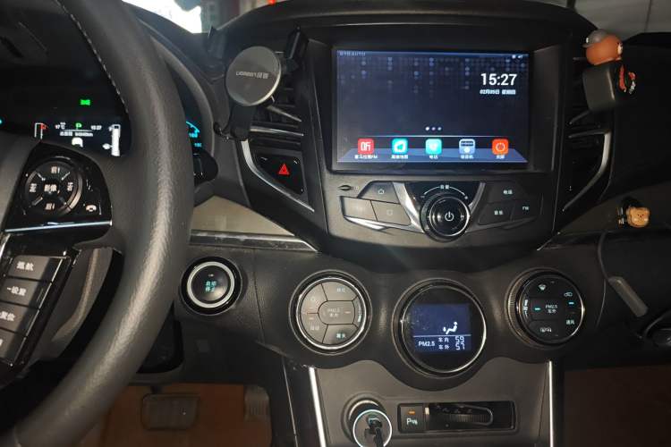 Used BYD Song 2017 Gaishe Upgrade Edition 1.5TID Automatic Elite Model Audio And AC Panel