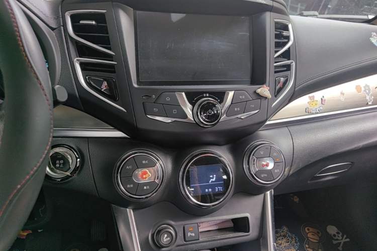 Used BYD Song 2017 Gaishe Upgrade Edition 1.5TID Automatic Elite Model Audio And AC Panel