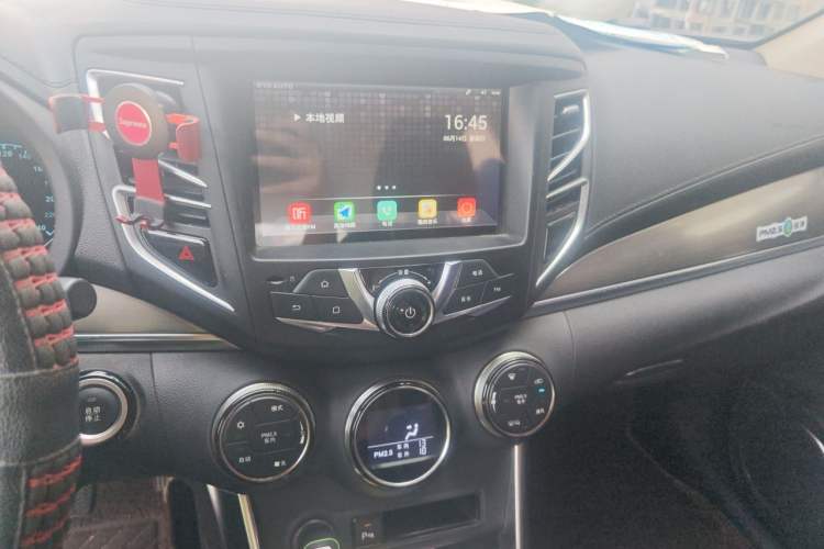 Used BYD Song 2017 Gaishe Upgrade Edition 1.5TID Automatic Elite Model Audio And AC Panel