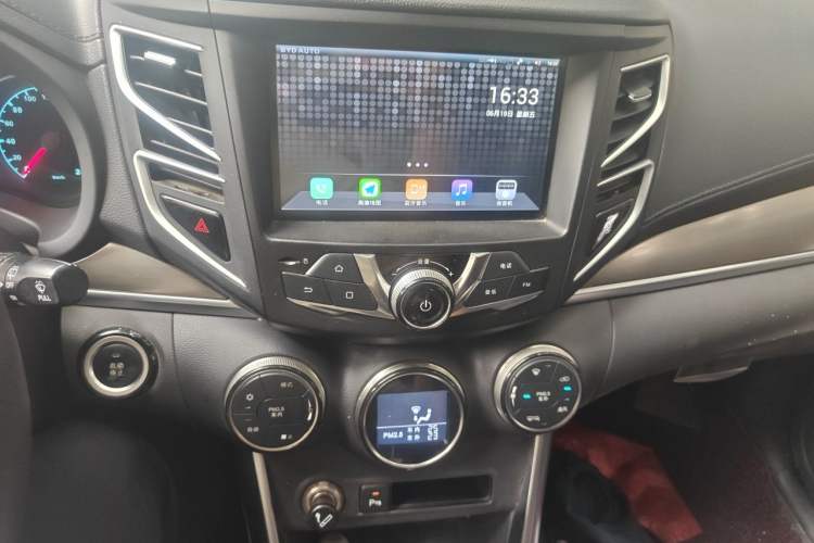Used BYD Song 2017 Gaishe Upgrade Edition 1.5TID Automatic Elite Model Audio And AC Panel