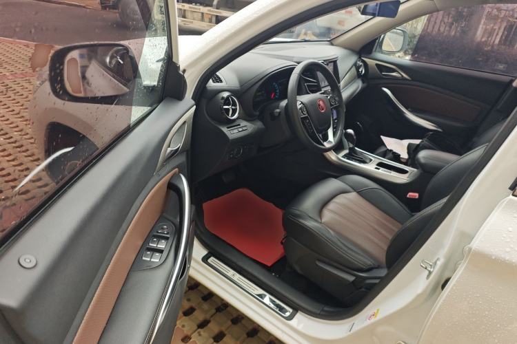 Used BYD Song 2017 Gaishe Upgrade Edition 1.5TID Automatic Elite Model Driver Seat