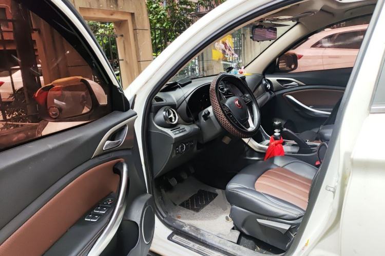 Used BYD Song 2017 Gaishi Upgrade Edition 1.5TI Manual Elite Model Driver Seat