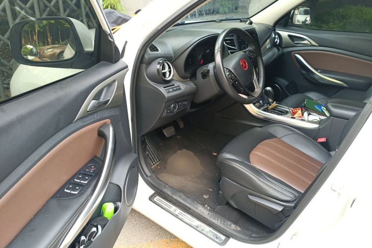 Used BYD Song 2017 Gaishi Upgrade Edition 1.5TID Automatic Luxury Model Driver Seat