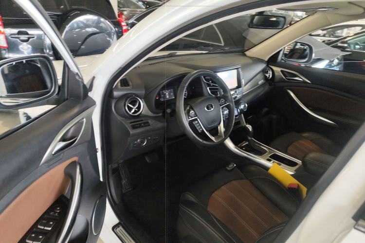 Used BYD Song 2017 Gaishi Upgrade Edition 1.5TID Automatic Luxury Model Driver Seat